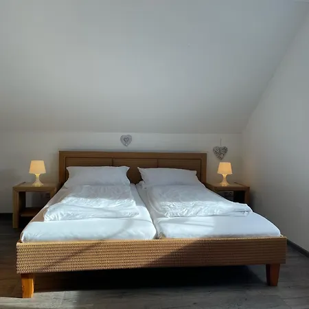 Deichbrise Nyaraló Greetsiel